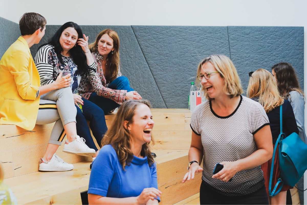 MentorMe Event; Frauen beim Netzwerken